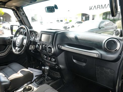 Used 2011 Jeep Wrangler Unlimited Sport AWD/4WD image 9