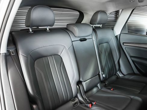 Used 2023 Audi Q5 2.0T Premium Plus w/ Premium Plus Package image 11