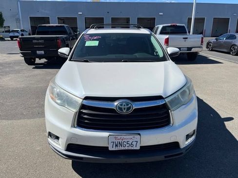 Used 2016 Toyota Highlander Limited Platinum AWD/4WD image 2