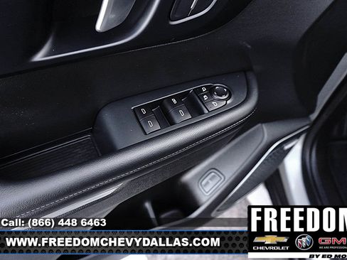 Used 2025 Buick Enclave Preferred image 31