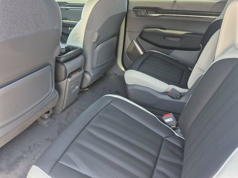 New 2026 Kia EV9 GT-Line AWD/4WD image 12