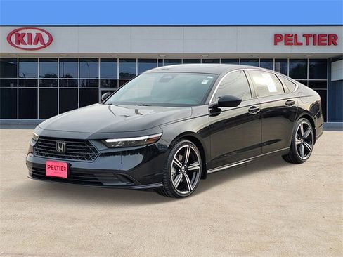 Used 2024 Honda Accord Sport image 3