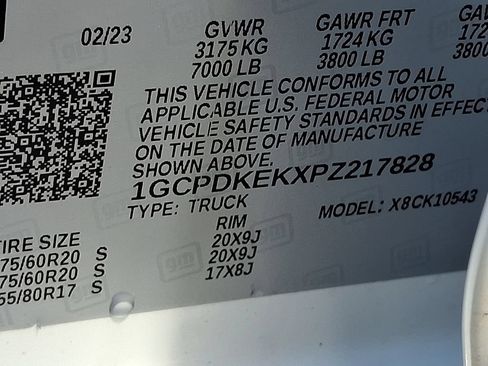 Used 2023 Chevrolet Silverado 1500 LT AWD/4WD image 27