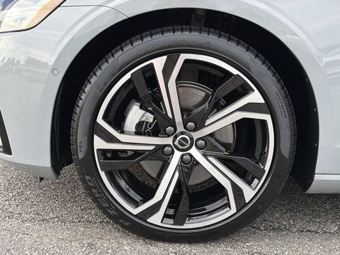 Certified 2024 Volvo S60 B5 Plus w/ Climate Package AWD/4WD image 10