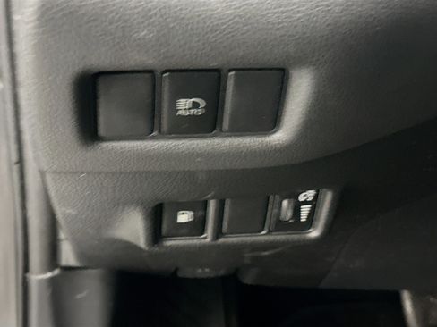 Used 2019 Toyota C-HR XLE FWD image 17