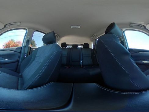 Used 2025 Nissan Rogue SV image 44