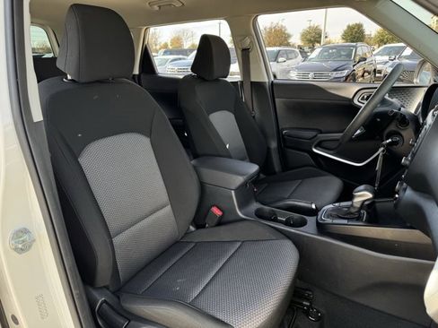 Used 2022 Kia Soul LX w/ Technology Package image 30
