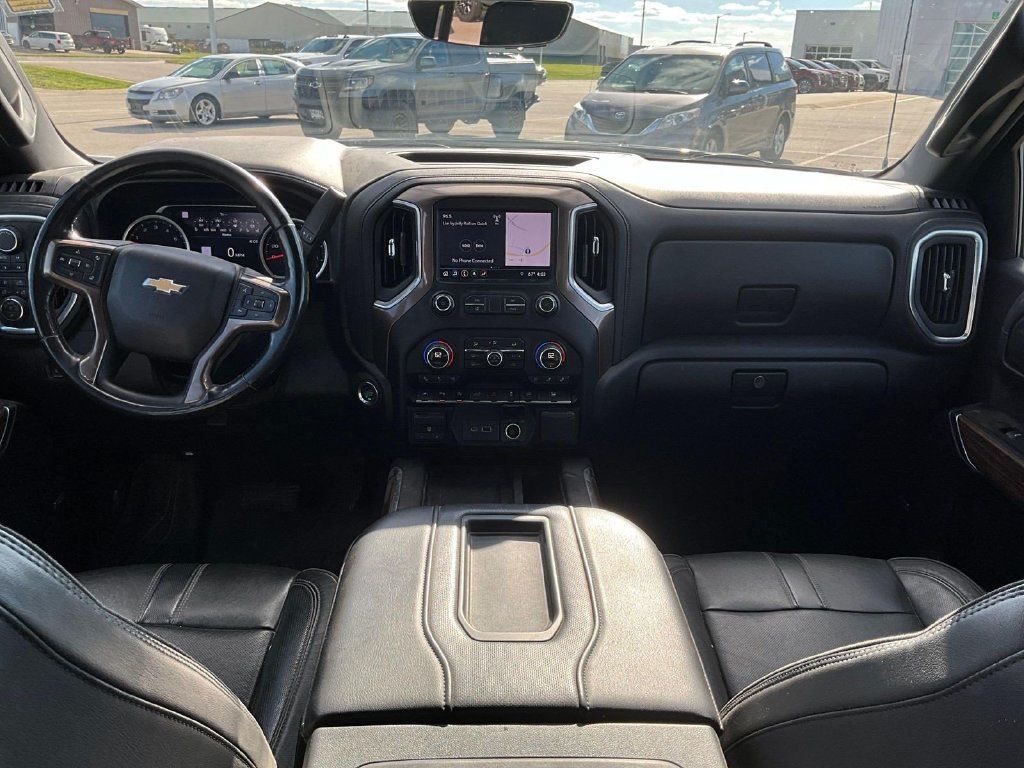 Used 2019 Chevrolet Silverado 1500 High Country w/ Technology Package AWD/4WD image 9