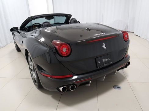 Used 2016 Ferrari California T RWD image 14