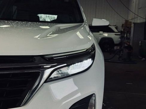 Used 2023 Chevrolet Equinox LT w/ Driver Convenience Package image 3