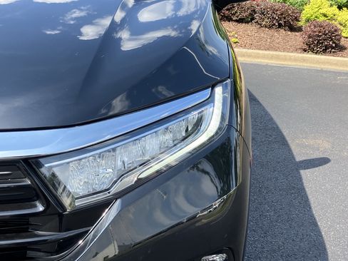 Used 2024 Honda Odyssey Elite image 5