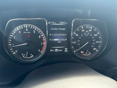 Used 2017 Nissan Titan SV AWD/4WD image 24