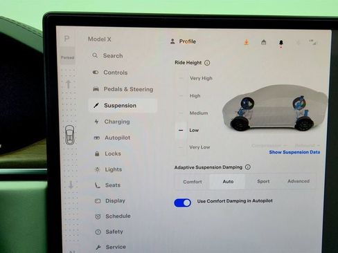 Used 2022 Tesla Model X AWD w/ Falcon Wing Doors & Pan image 17
