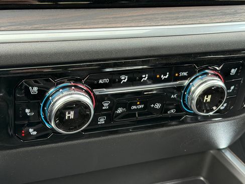 New 2026 GMC Sierra 1500 SLT w/ SLT Premium Package image 18