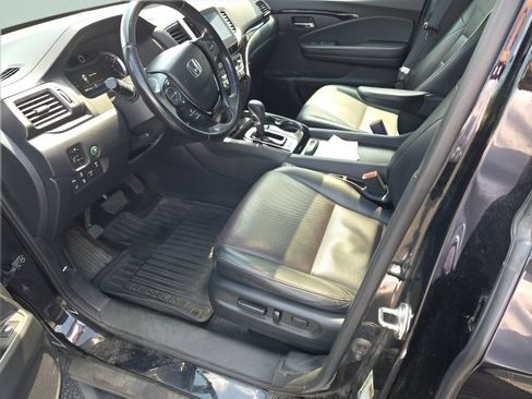 Used 2017 Honda Ridgeline Black Edition image 14