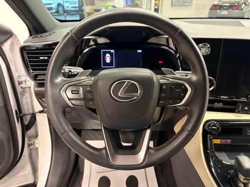 Used 2022 Lexus NX 350 AWD image 12