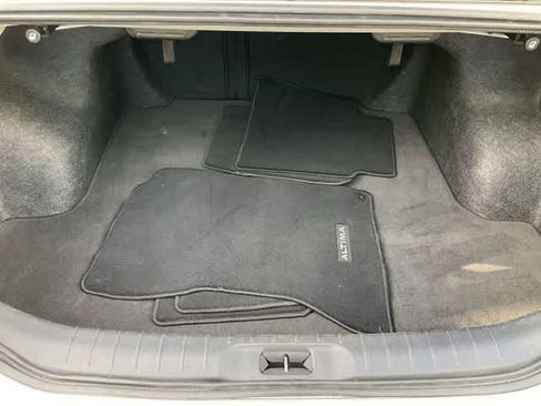 Used 2025 Nissan Altima 2.5 SV image 15