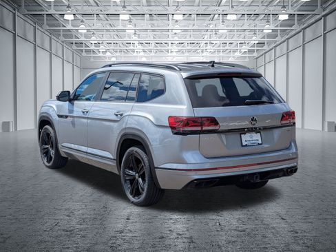 Used 2023 Volkswagen Atlas SEL R-Line AWD/4WD image 3