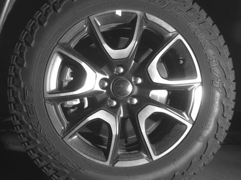 Used 2025 Jeep Compass Trailhawk AWD/4WD image 14