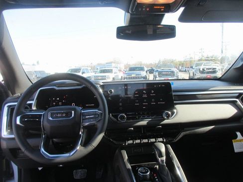 New 2026 GMC Canyon Elevation AWD/4WD image 17