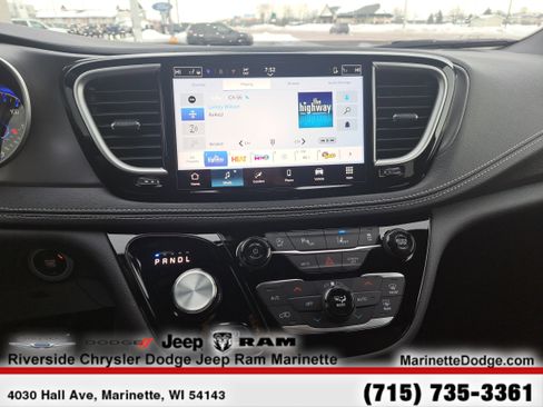 New 2026 Chrysler Pacifica Select image 17
