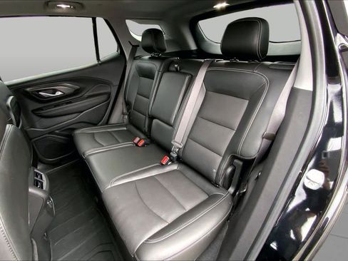 Used 2022 GMC Terrain SLT w/ Infotainment Package II FWD image 18