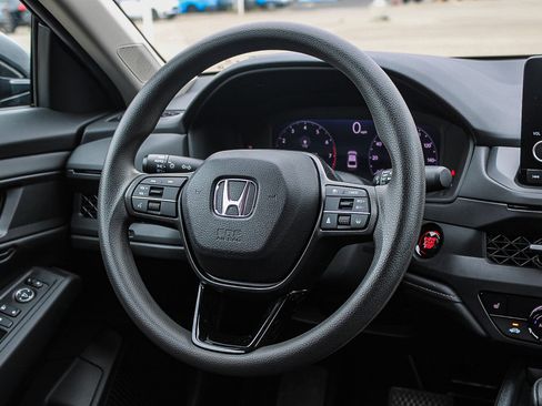 Used 2024 Honda Accord EX image 17