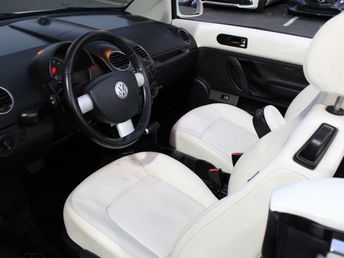 Used 2007 Volkswagen Beetle Triple White Edition image 17