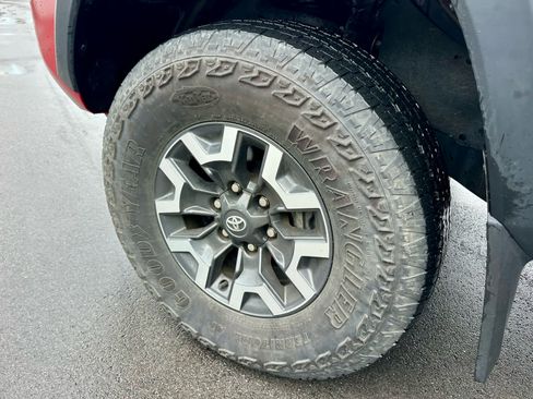 Used 2023 Toyota Tacoma TRD Off-Road AWD/4WD image 9