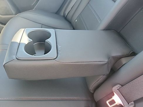 New 2025 Nissan Sentra SR w/ SR Premium Package FWD image 34