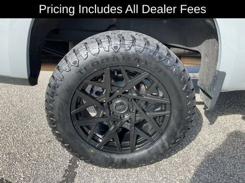 Used 2024 Chevrolet Silverado 1500 Custom Trail Boss AWD/4WD image 23