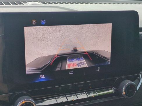 Used 2024 Chevrolet Colorado Trail Boss w/ Advanced Trailering Package image 19