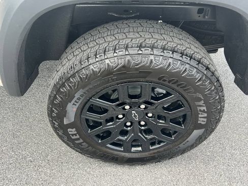 Used 2026 Chevrolet Colorado Trail Boss AWD/4WD image 19