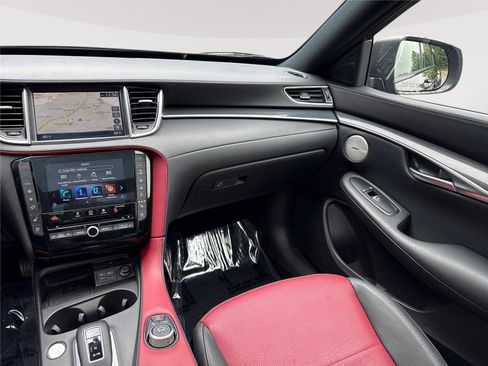 Certified 2025 INFINITI QX50 Sport AWD/4WD image 15
