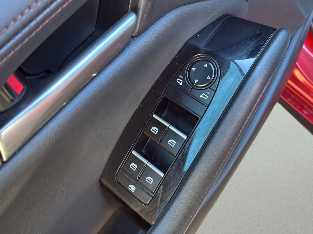 Used 2024 MAZDA MAZDA3 s FWD image 21