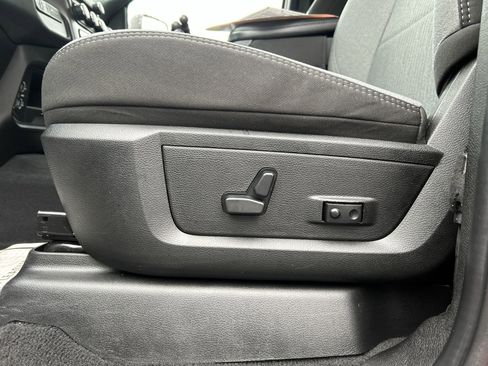 Used 2024 RAM 2500 Big Horn image 12