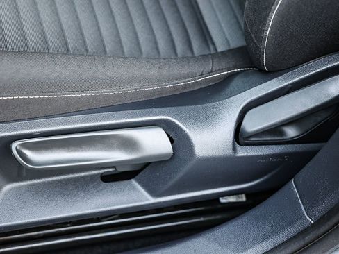 Used 2023 Volkswagen Jetta S image 28