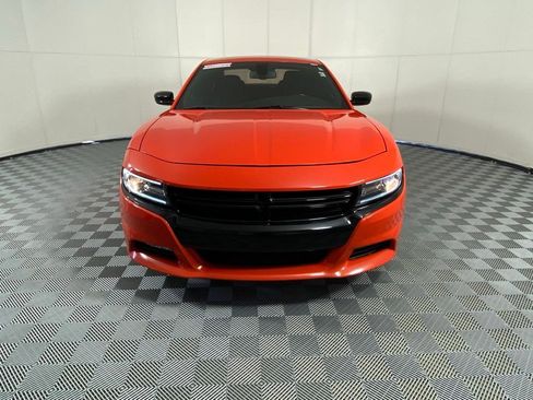 Used 2018 Dodge Charger SXT Plus w/ Blacktop Package RWD image 2
