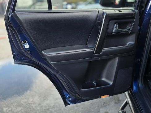 Used 2014 Toyota 4Runner Trail Premium image 21