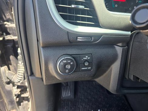 Used 2014 Chevrolet Traverse LT AWD/4WD image 17