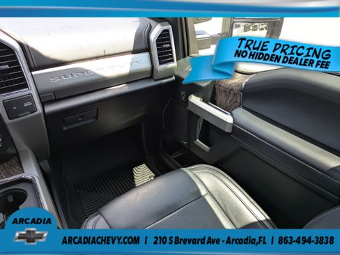 Used 2019 Ford F250 Lariat w/ Lariat Ultimate Package AWD/4WD image 16
