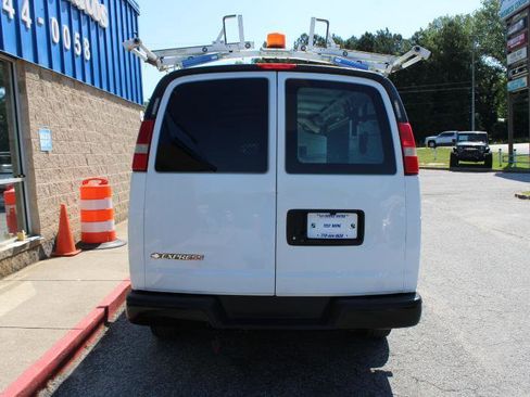 Used 2016 Chevrolet Express 2500 Extended RWD image 5