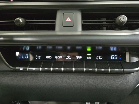 Certified 2025 Lexus UX 300h 300h Premium w/ Accessory Package (Z2) image 27