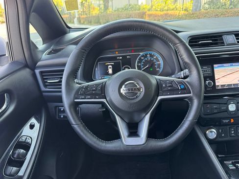 Certified 2018 Nissan Leaf SL w/ SL Technology Package FWD image 14