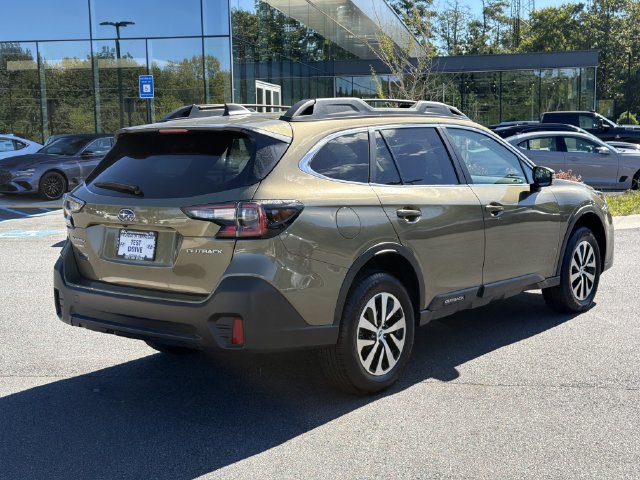 Used 2022 Subaru Outback Premium AWD/4WD image 8