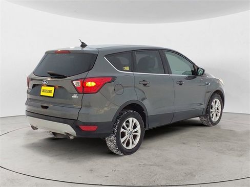 Used 2019 Ford Escape SE image 5