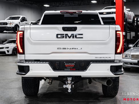 Used 2025 GMC Sierra 3500 Denali Ultimate image 4