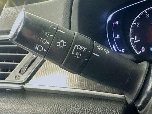 Used 2018 Honda Accord Sport image 12