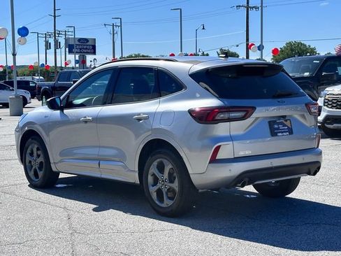 Certified 2023 Ford Escape ST-Line w/ Tech Pack #1 AWD/4WD image 5