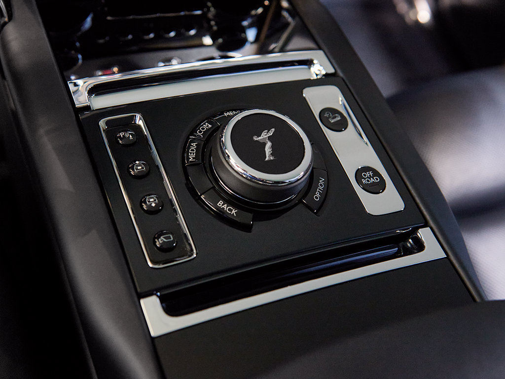 Certified 2024 Rolls-Royce Cullinan AWD/4WD image 15